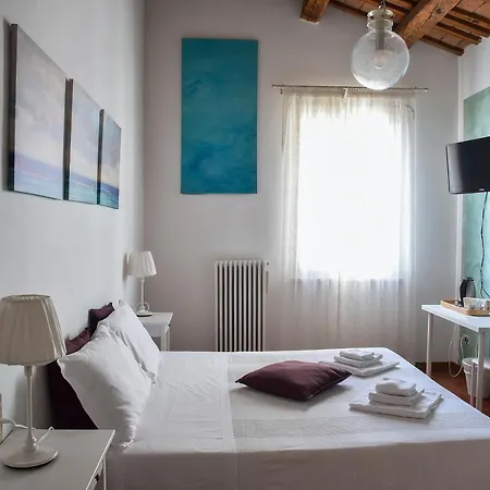 Bed & Breakfast La Casa Di Pilar 3*