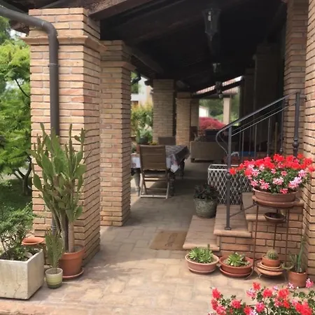 La Casa Di Pilar Bed & Breakfast Cotignola